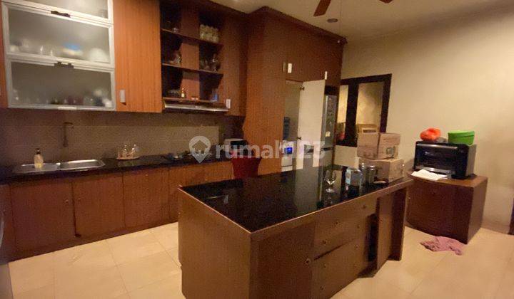 Rumah Sunter Mediterania Luas 8.5x20 Bangunan 2 Lantai