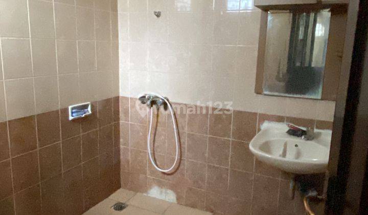 Rumah Sunter Mediterania Luas 8.5x20 Bangunan 2 Lantai