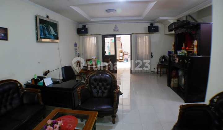 Runah Sunter Rapih 6x18 Aman Nyaman Fasilitas Kolam Renang Runah Sunter Rapih 6x18 Aman Nyaman Fasilitas Kolam Renang