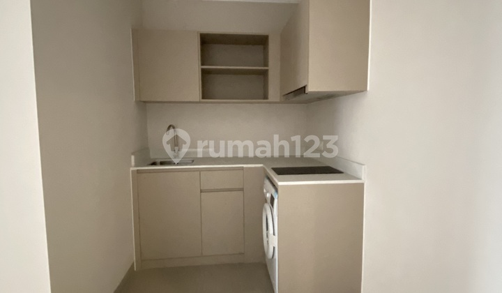 Jakarta Tower apartment 1 BR unfurnished 39m low floor 2