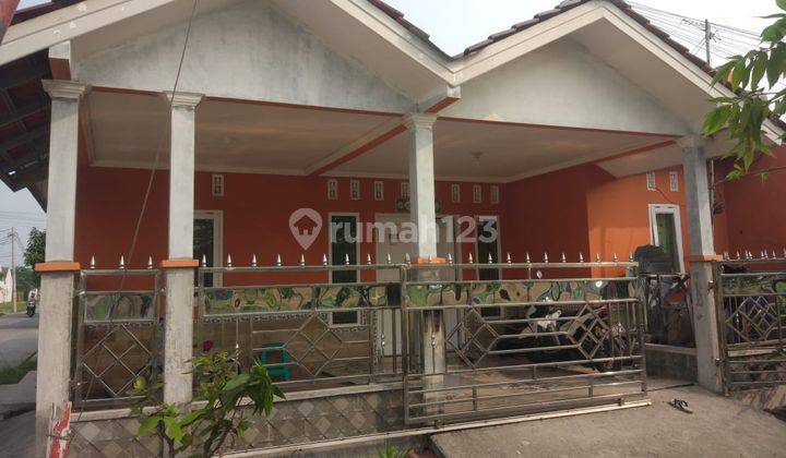 Rumah toko talaga Bestari sangat dekat dengan mess lion air