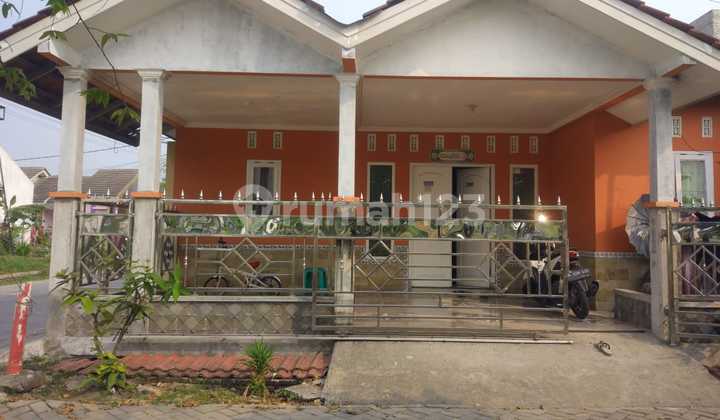 Rumah toko talaga Bestari sangat dekat dengan mess lion air 2