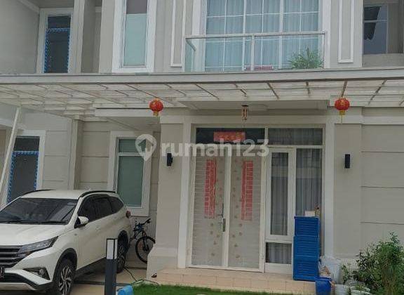 Jual Cepat Rumah 2 Lantai Rapi Bersih di Lavon Swancity D Series 1