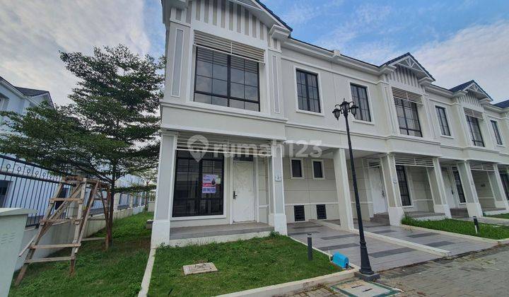 Rumah hoek 2 lantai citrine lavon swan city tangerang 1