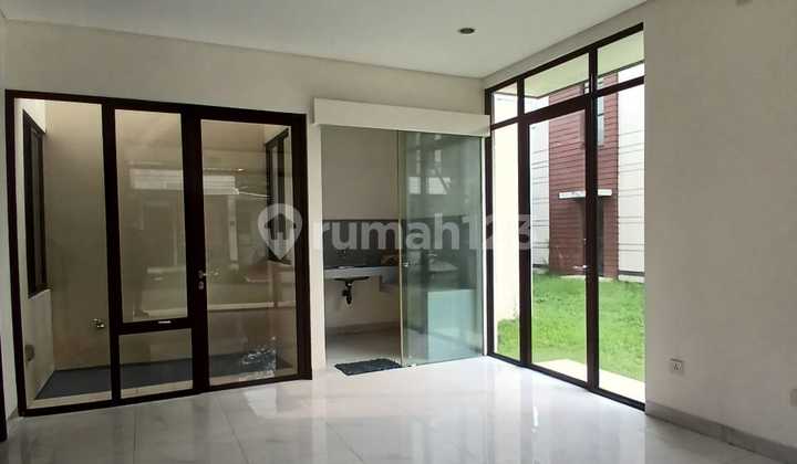 Sewa Rumah Bersih Terawat di Lavon Swancity Cikupa Ada AC