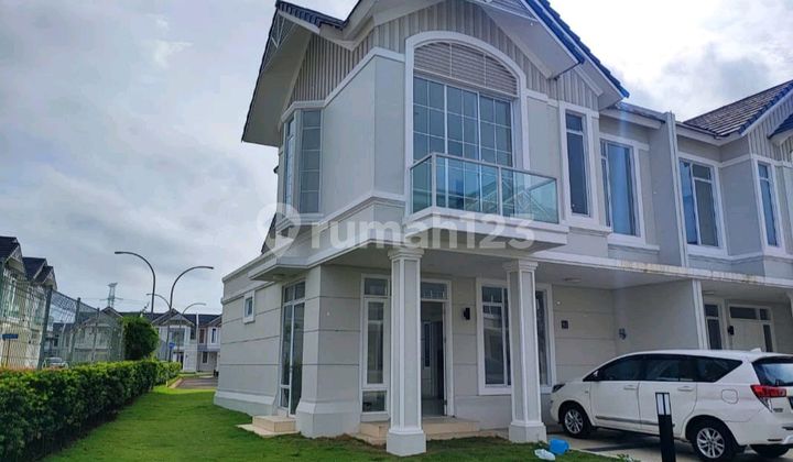 Disewa Rumah Hoek Grandura Lavon Swan City Tangerang 1