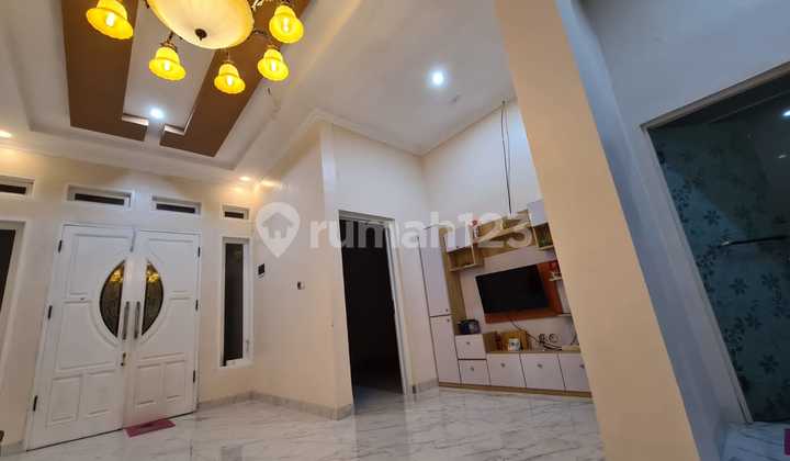 Rumah Besar 3 Lantai Full Renov Full Furnish di Talaga Bestari Cikupa 2