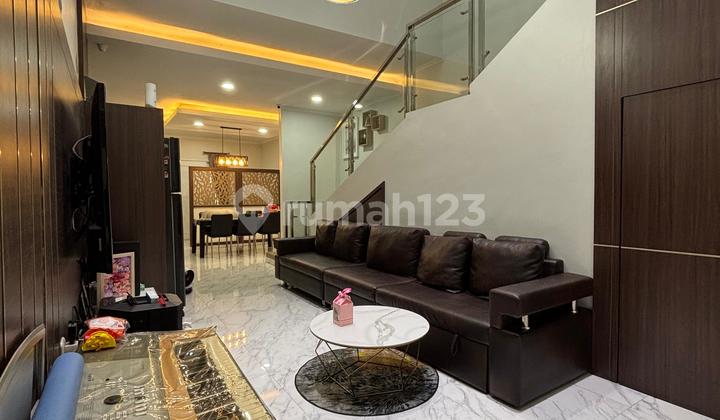 DIjual Rumah Bagus Type Mezzanine Modern Style di Elysia Suvarna Sutera DIjual Rumah Bagus Type Mezzanine Modern Style di Elysia Suvarna Sutera