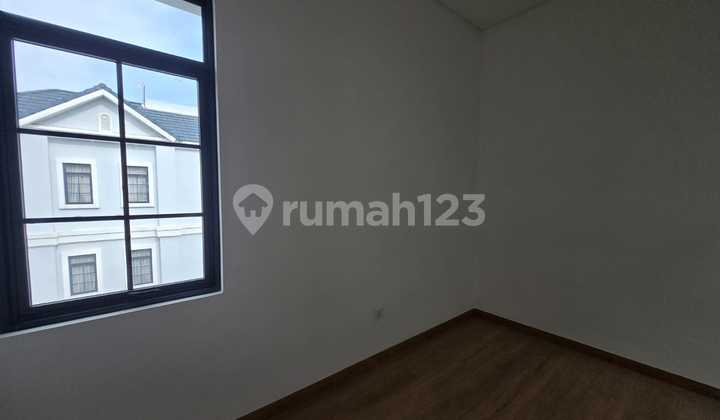 For Rent New Corner House Viridia Lavon 2 Position Near Public Stairs 2