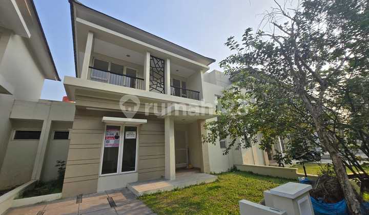Dijual Rumah Besar Luas Kondisi Rapi Terawat di Suvarna Sutera