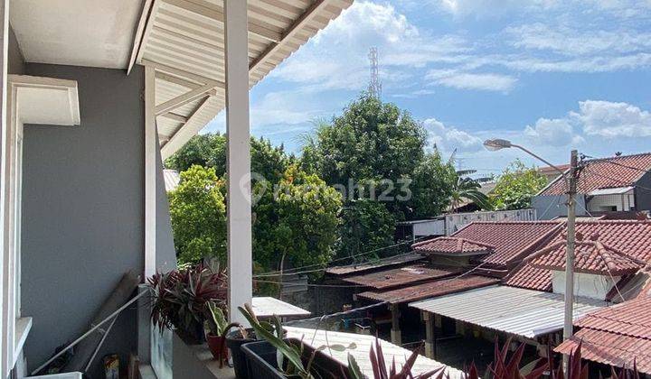 Dijual Rumah Rapi 2 Lantai Semifurnish di Taman Ubud Karawaci 2