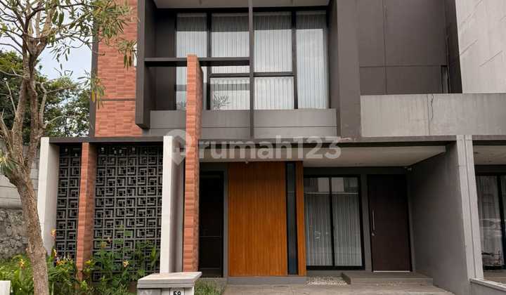 For Sale Semi-Furnished House in Falvio Suvarna Sutera Tangerang