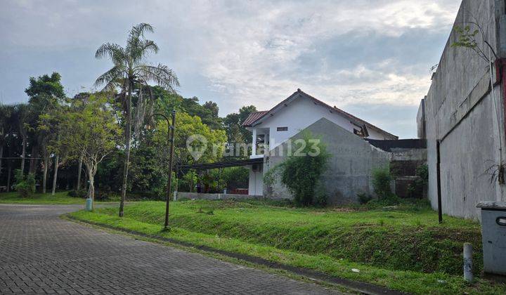 kamar tidur kavling hoek di boulevard perumahan