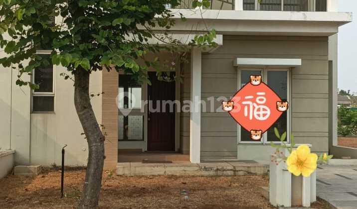 Disewa Rumah 2 Lantai di Suvarna Sutera Ada Kanopi Siap Huni