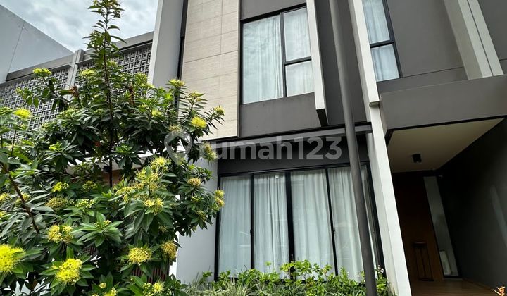 Dijual Rumah Rapi Terawat Kondisi Semifurnish di Suvarna Sutera