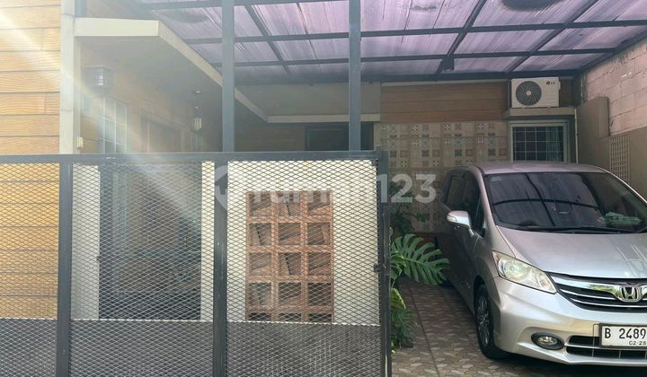 Dijual Rumah Cantik Banget di Taman Palem Talaga Bestari Tangerang