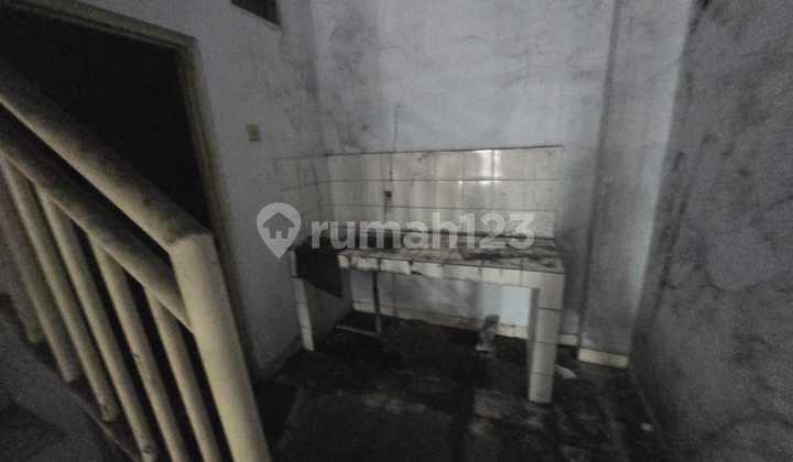 For Rent or Sale 4 Adjacent Shop Houses on Jalan Raya Moh Toha, Tangerang 2