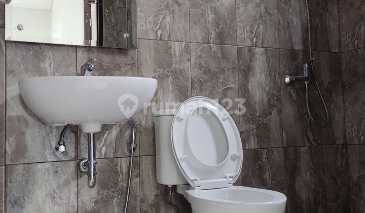 Sewa Murah Rumah Hoek Gracia Swancity Cikupa Tangerang 2
