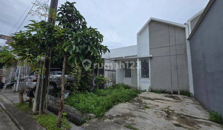 tampak depan rumah dp murah lokasi strategis