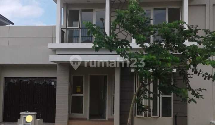 Dijual Rumah 2 Lantai di Suvarna Sutera Kondisi Bagus Siap Huni