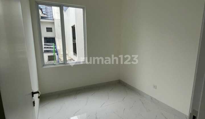 Disewa Rumah Hoek Grandura Lavon Swan City Tangerang 2