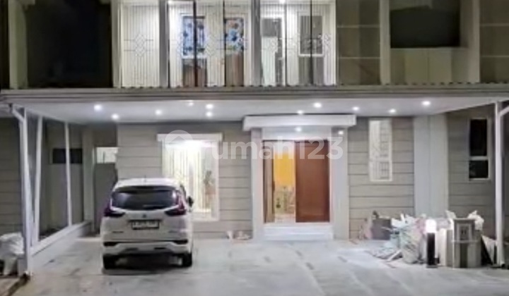 Dijual Cepat Rumah Full Renov Interior Cantik Semifurnish Nempel Ditinggal