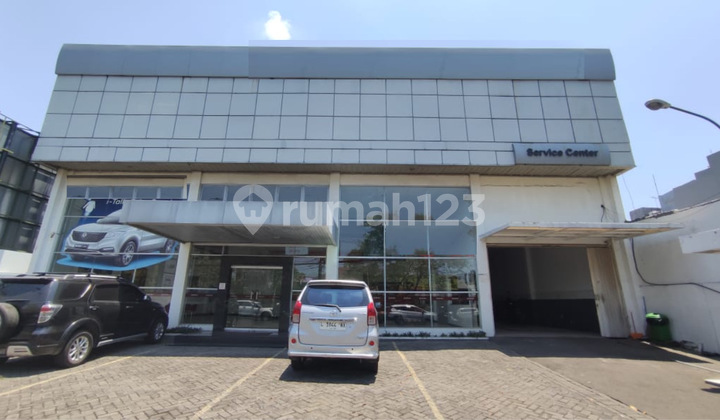 RAYA JEMURSARI EX SHOWROOM LEBAR 20X40 METER BANGUNAN 600M2