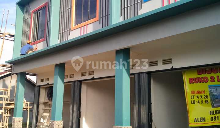 7 new Ruko units in Sambas Pasar Pagi, West Kalimantan, land 4x28 meters, 2 floors, parking area 9 meters. 7 new Ruko units in Sambas Pasar Pagi, West Kalimantan, land 4x28 meters, 2 floors, parking area 9 meters.