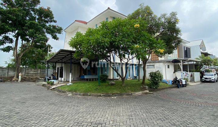 Rumah Hook 3 Lantai Taman Mutiara Pakuwon City Baru Renov Siap Huni 2