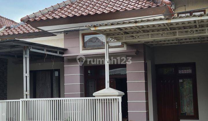 Rumah di Graha Santoso dijual 2