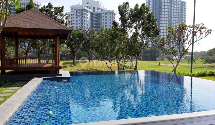 Rumah Mewah View Golf di Graha Family Ada Pool Lebar 20x45 Meter 1