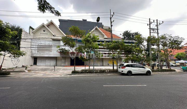 Area Komersial Dr Sutomo Luas 881m2 Parkir Bisa 30 Mobil 1