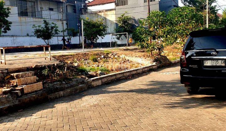 RUMAH SHM PURI LIDAH KULON LUAS 82M2 BANGUNAN 1 LANTAI ADA 2 KAMAR TIDUR SEBELAHNYA CITRALAND DEKAT UNESA 2