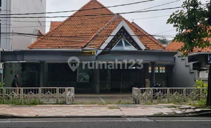 Commercial Property on Raya Diponegoro, 744m2 area, 2-story building ready for occupancy, suitable for office, restaurant. Commercial Property on Raya Diponegoro, 744m2 area, 2-story building ready for occupancy, suitable for office, restaurant.