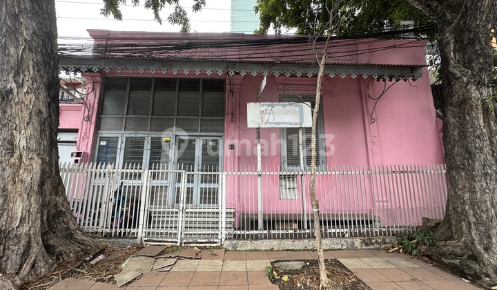 RUMAH DI PANGLIMA SUDIRMAN PUSAT KOTA SEGITIGA EMAS SURABAYA DERETAN INTILAND TOWER DIMENSI 21X21 METER RUMAH DI PANGLIMA SUDIRMAN PUSAT KOTA SEGITIGA EMAS SURABAYA DERETAN INTILAND TOWER DIMENSI 21X21 METER