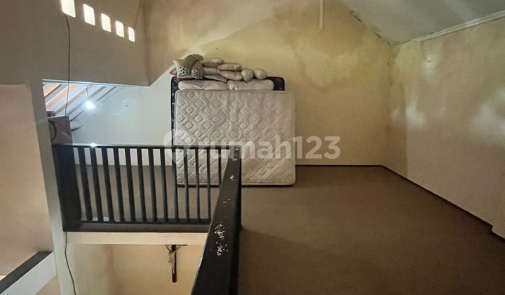 Ready-to-live beautiful house in Malang, Karangploso primary housing area, 493m2, has 2 bedrooms. 2