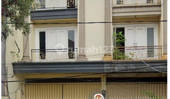 Shop House near Dharmahusada, facing PDAM, Dimensions 6x22.75 Meters, 3-Story Building