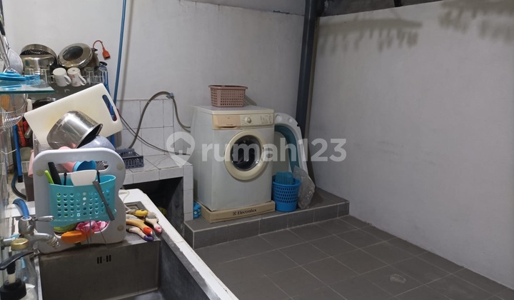 Rumah Furnish siap huni di Greenlake Wonorejo luas93m2 ada 2kamar tidur 2