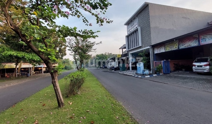 PURI SURYA JAYA BOULEVARD TAMAN PASADENA RUMAH WIRA USAHA 1.5 LANTAI LEBAR8X20 METER DEKAT CLUBHOUSE