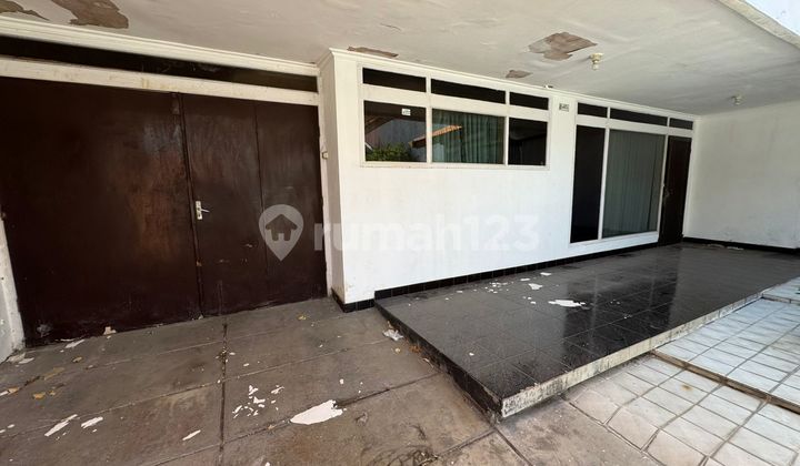 Rumah Ngagel Jaya Selatan Sudah HGB Sampan 2040,Ada 5 Kamar Tidur dan Kamar Mandi Luas 201M2