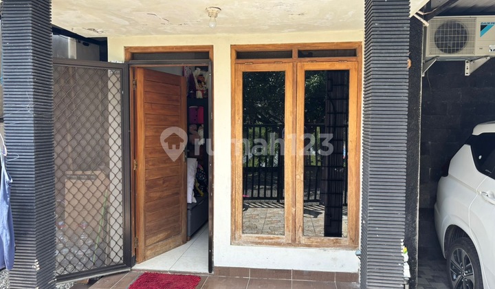 House in Jogya City, Griya Kawitan Sleman, only 1 minute to Jogya mall, area 112m2 with 2 bedrooms. 2