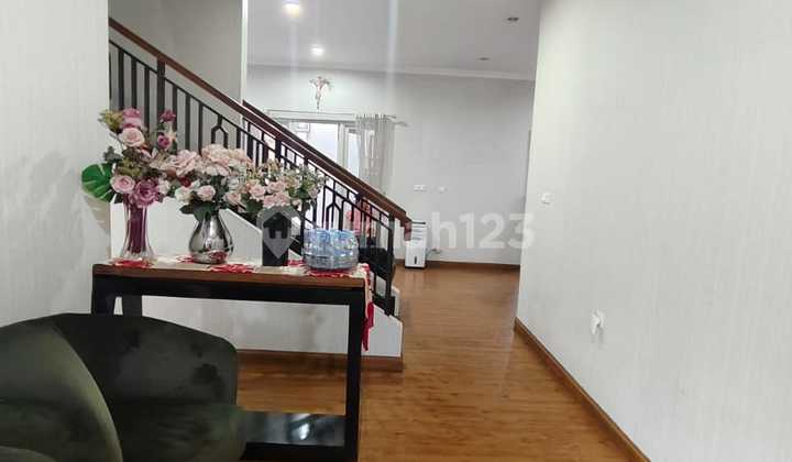 Semi Furnished 2-Story House in Maxwell Scientia Gading Serpong Cluster 2
