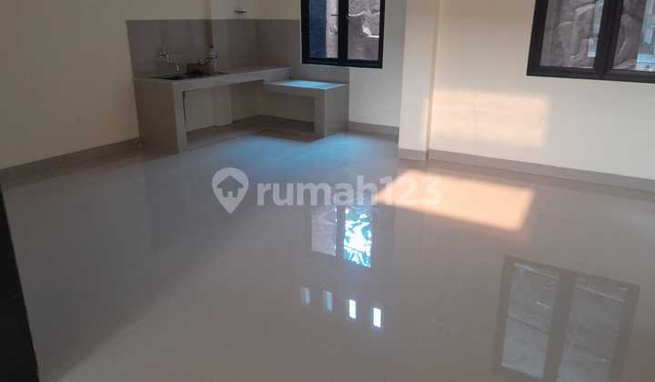 Dijual Rumah 3 Lantai Taman Crysant Kencana Loka BSD City