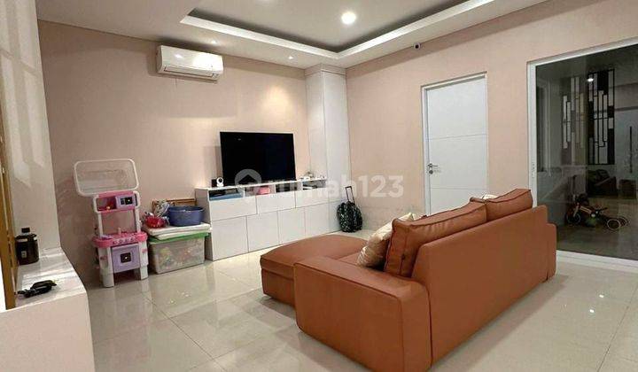 Furnished Rumah 2 Lantai Cluster Serenade Lake Gading Serpong 1