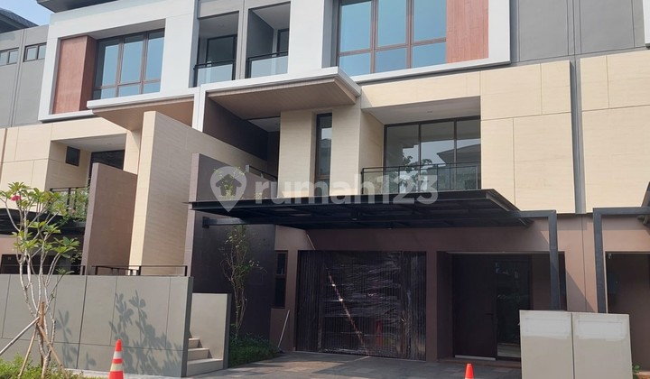 Semi Furnished 3-Story House in Kimora Zora Cluster, BSD City Semi Furnished 3-Story House in Kimora Zora Cluster, BSD City