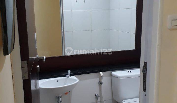 Sentra Niaga Puri Indah Lokasi Depan Hook Timur 12