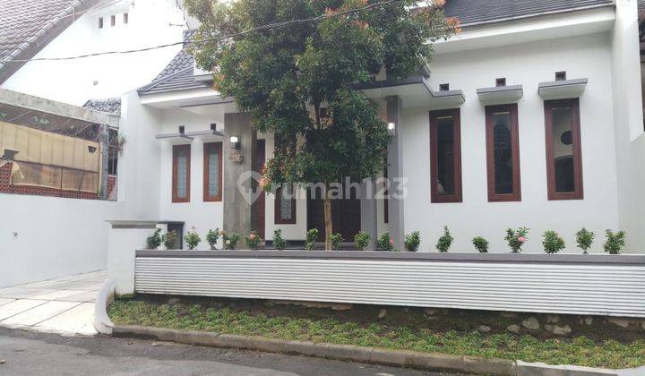 Rumah dalam Perumahan dekat Sleman City Hall 1