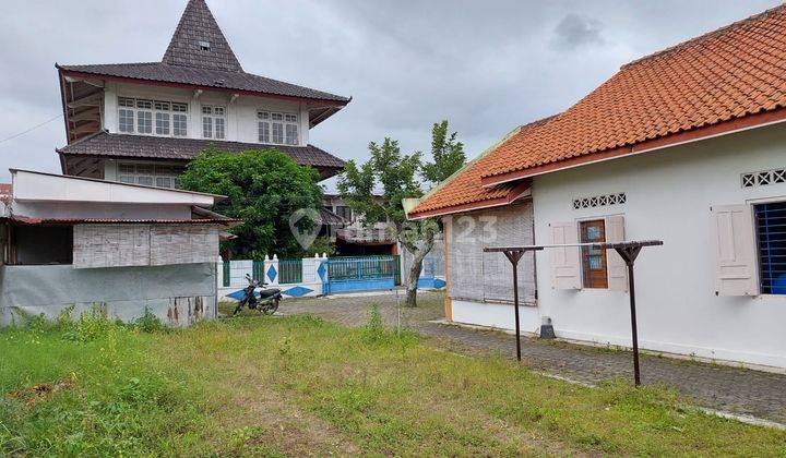 Rumah dengan halaman luas di tengah kota jogja 2