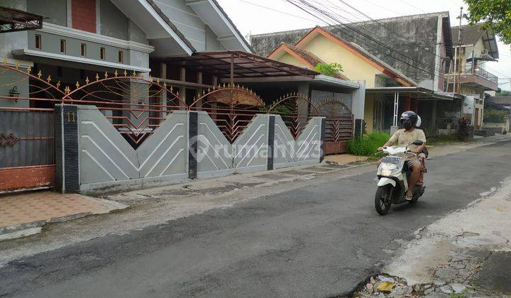 RUMAH STRATEGIS DI JALAN KALIURANG KM 8 PINGGIR JALAN ASPAL MOBIL PAPASAN
 2