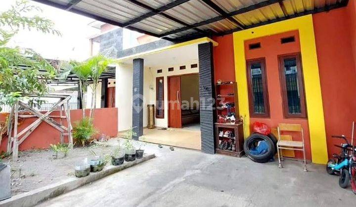 Rumah di jalan Kaliurang km7, Timur Pasar Colombo 1